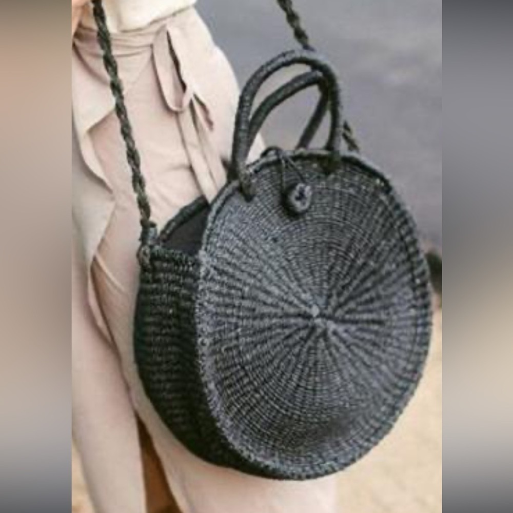 50%offw❤️ Round straw Abaca Black Ticao Style Bag no label PURSE-SALE